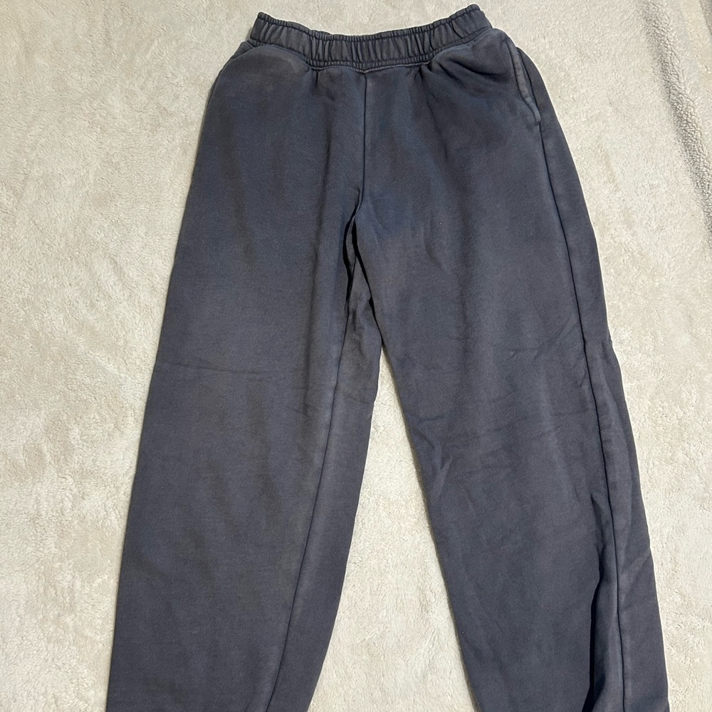 Gap kids jogger sweats.